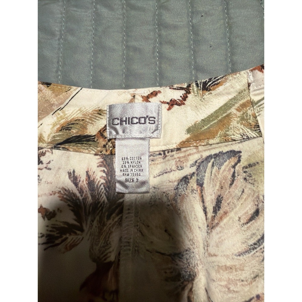 Chicos Travel Print Tropical Cropped Pants Size 3 High Rise XL Safari Resort - Picture 7 of 10